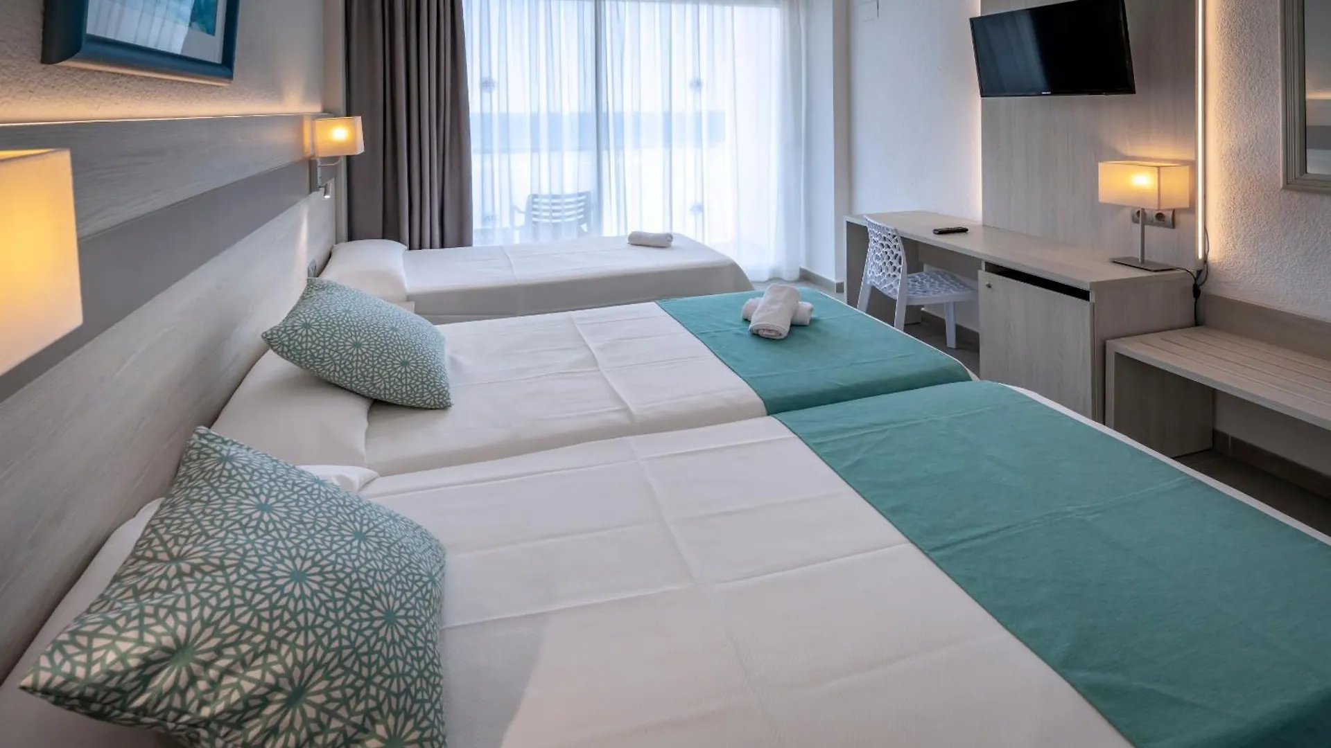4R Salou Park Resort I מלון