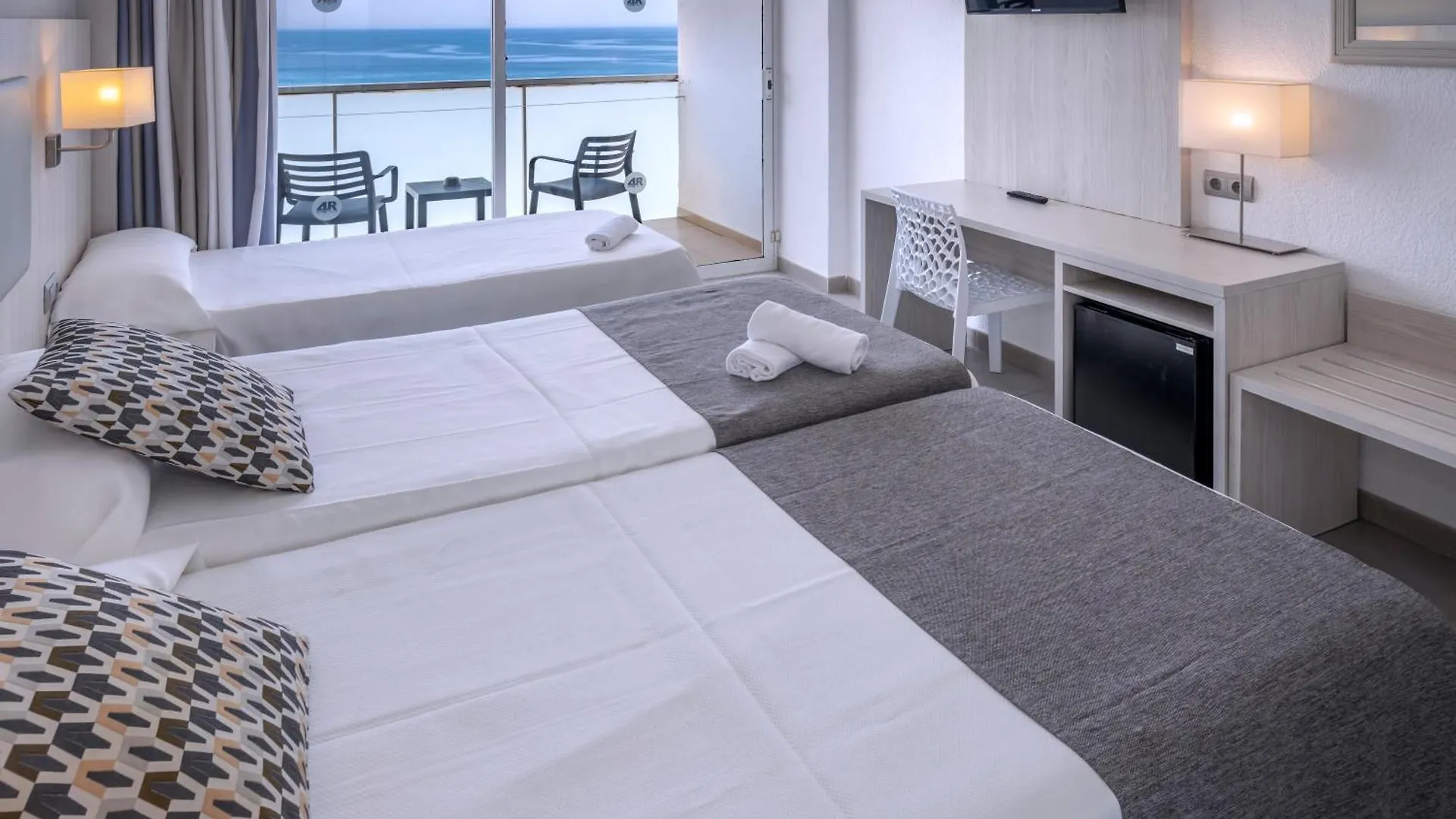4R Salou Park Resort I 4*,